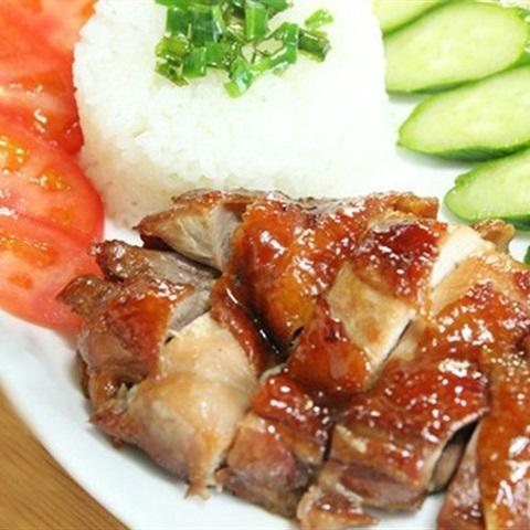 Cách làm cơm gà xì dầu