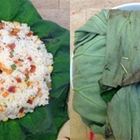 Cách làm cơm hấp lá sen bằng lò vi sóng