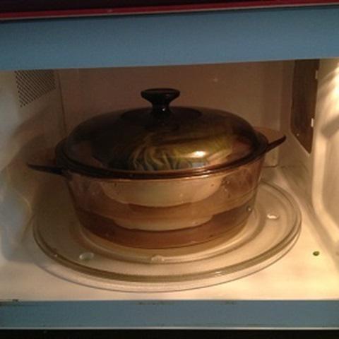 Cách làm cơm hấp lá sen bằng lò vi sóng