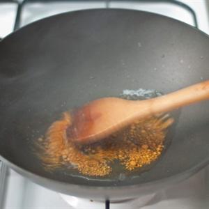 Cách làm cơm hấp thịt gà kho tàu