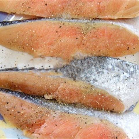 Cách làm cơm nắm cá hồi