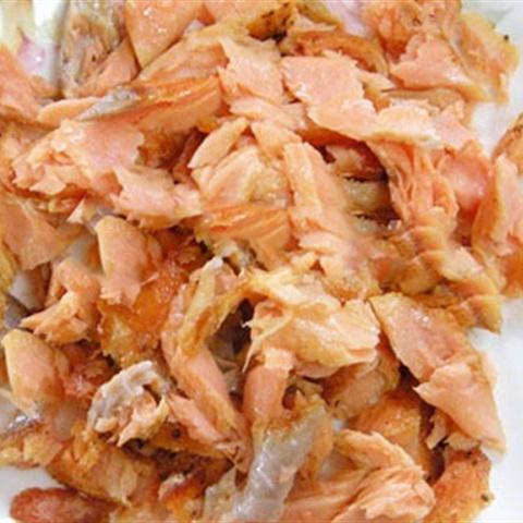 Cách làm cơm nắm cá hồi