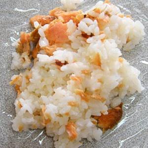 Cách làm cơm nắm cá hồi