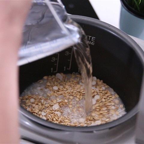 Cách làm cơm nắm cá ngừ