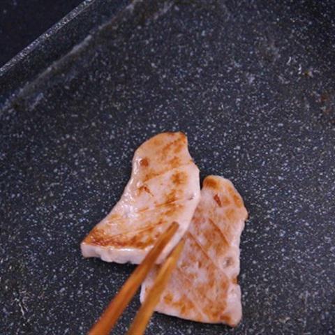 Cách làm cơm nắm cá ngừ