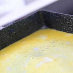 Cách làm cơm nắm cá ngừ