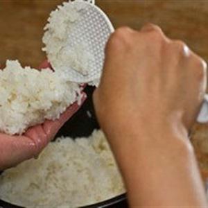 Cách làm cơm nắm chiên nước tương