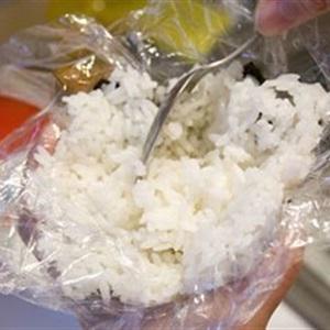 Cách làm cơm nắm Doremon