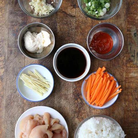 Cách làm cơm nắm gà cay kiểu Nhật