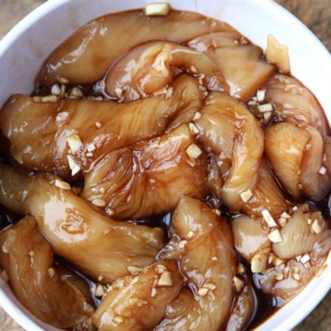 Cách làm cơm nắm gà cay kiểu Nhật