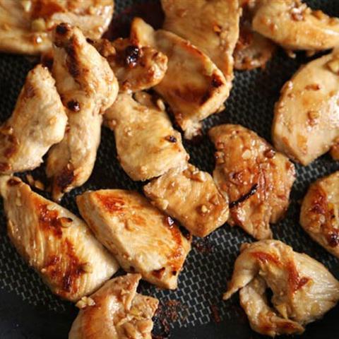 Cách làm cơm nắm gà cay kiểu Nhật