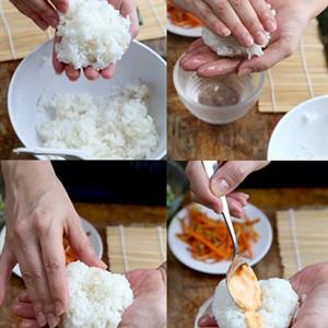 Cách làm cơm nắm gà cay kiểu Nhật