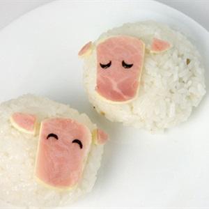 Cách làm cơm nắm hình chú cừu
