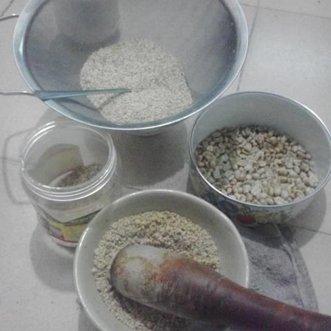 Cách làm cơm nắm muối mè đậu phộng