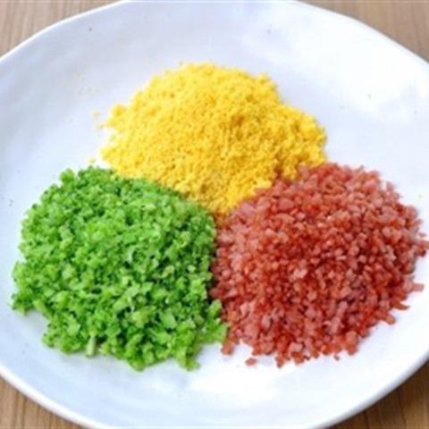 Cách làm cơm nắm nhuộm màu