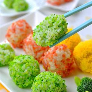 Cách làm cơm nắm nhuộm màu