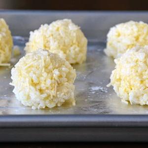 Cách làm cơm nắm phô mai