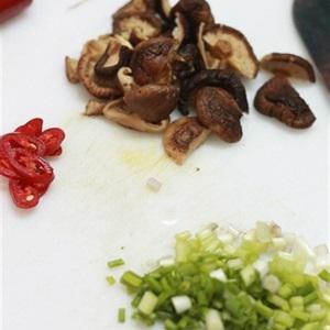 Cách làm cơm nấm thịt bằm