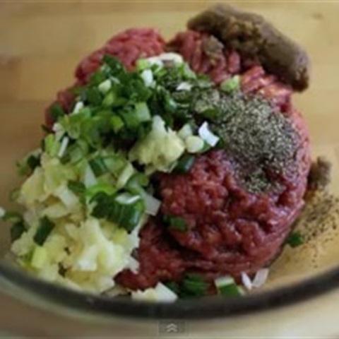 Cách làm cơm nắm thịt bò