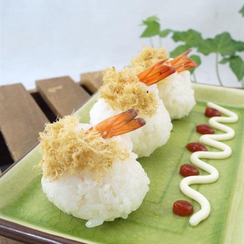 Cách làm cơm nắm tôm ruốc