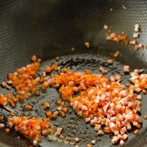 Cách làm cơm nắm tôm và thịt nguội