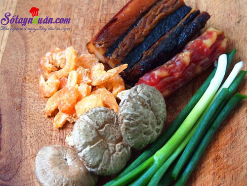 Cơm nếp chiên thập cẩm tuyệt ngon nhìn là muốn ăn ngay