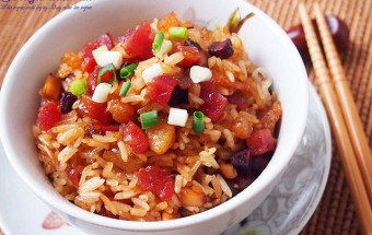 Cơm nếp chiên thập cẩm tuyệt ngon nhìn là muốn ăn ngay