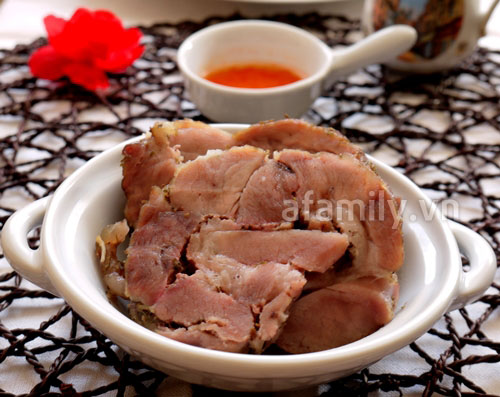 Cơm ngon với món thịt heo rô ti