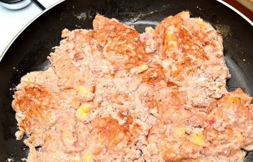 Cơm nguội bọc trứng cút chiên giòn tan, ăn mãi không chán