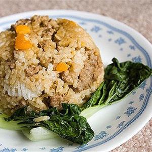 Cách làm cơm niêu trứng mặn