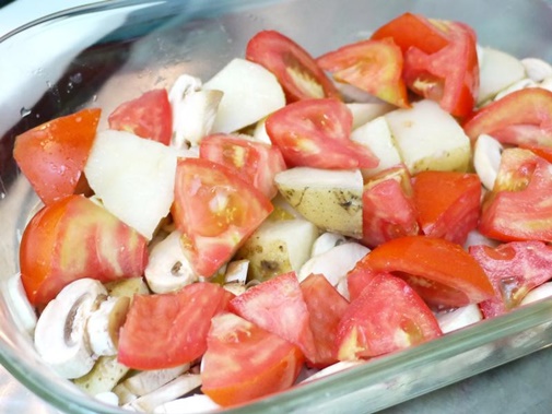 Cơm rang dứa và lạp xưởng thơm ngon hấp dẫn