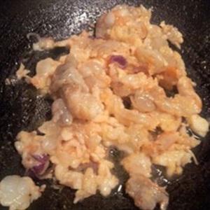 Cách làm cơm rang hình cây thông