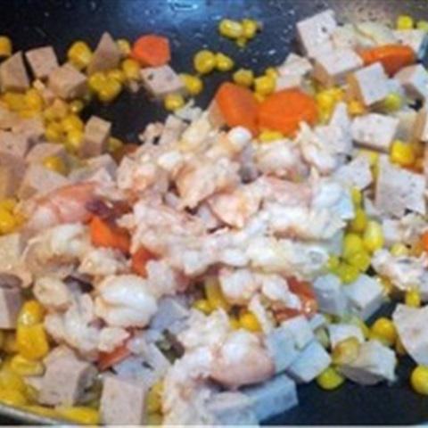 Cách làm cơm rang hình cây thông