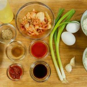 Cách làm cơm rang kim chi chua cay