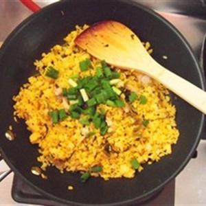 Cách làm cơm rang nghêu