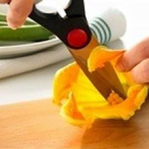 Cách làm cơm rang nhồi hoa bí