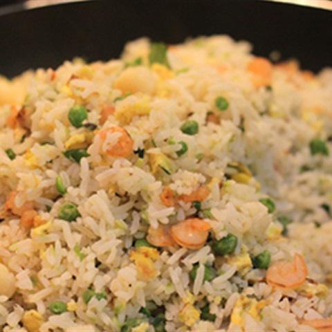 Cách làm cơm rang thập cẩm