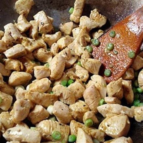 Cách làm cơm rang thập cẩm trứng