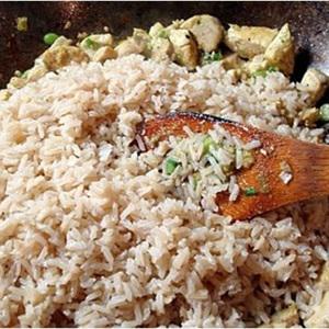 Cách làm cơm rang thập cẩm trứng