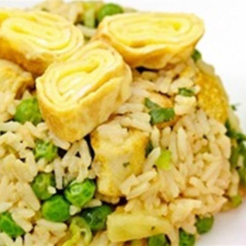 Cách làm cơm rang thập cẩm trứng