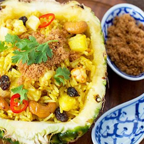 Cách làm cơm rang thơm kiểu Thái