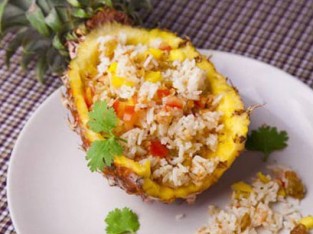 Cơm rang thơm kiểu Thái