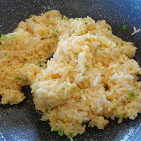 Cách làm cơm rang trứng gà