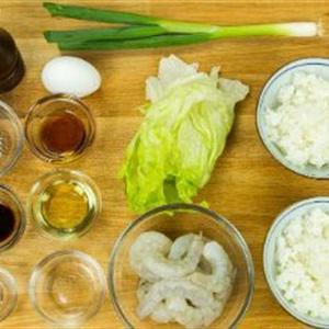 Cách làm cơm rang trứng tôm