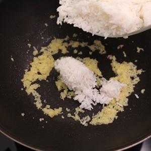 Cách làm cơm rang trứng