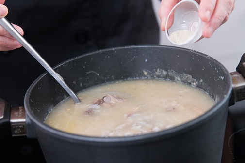 Cơm rang vừng với thăn lợn siêu đơn giản lại tốt cho tim mạch