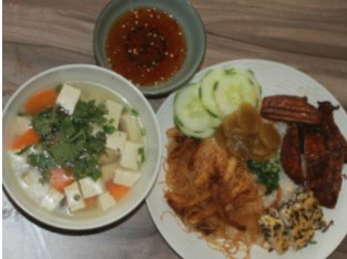 Cơm sườn bì chay