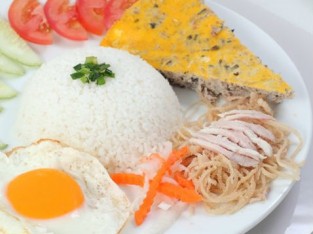 Cơm tấm bì chả