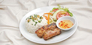 Cơm tấm sườn mayonnaise