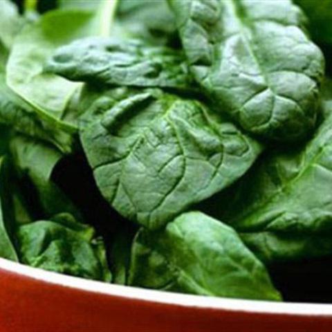 Cách làm cơm thịt bò trộn rau chân vịt